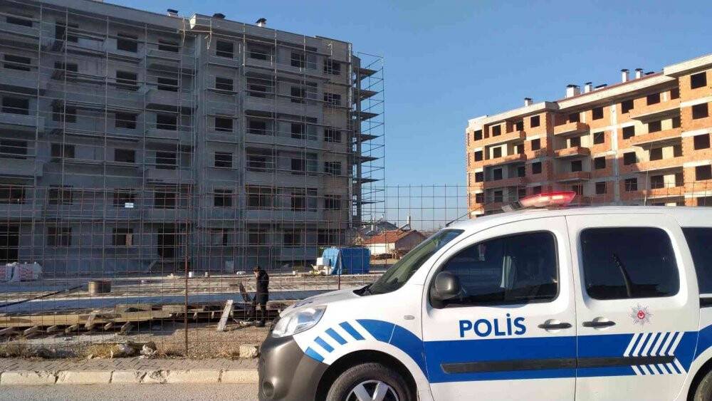 İnşaatta asansör boşluğuna düşen bekçi hayatını kaybetti
