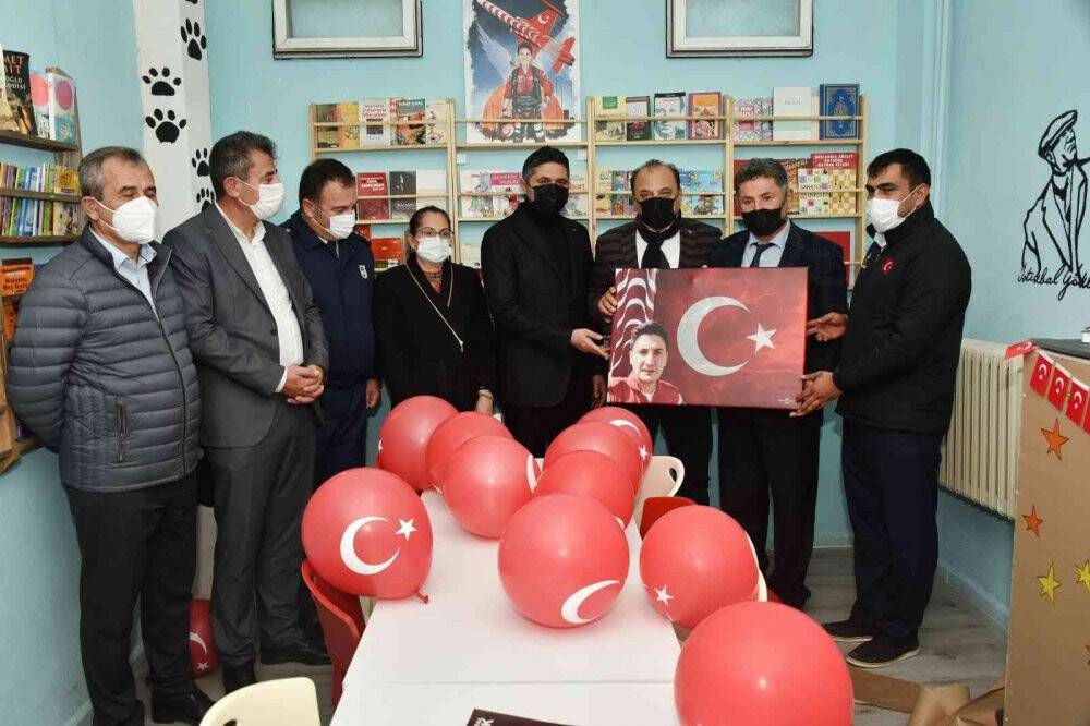 Şehit Murat Coşkun Ortaokulu kütüphanesine kavuştu