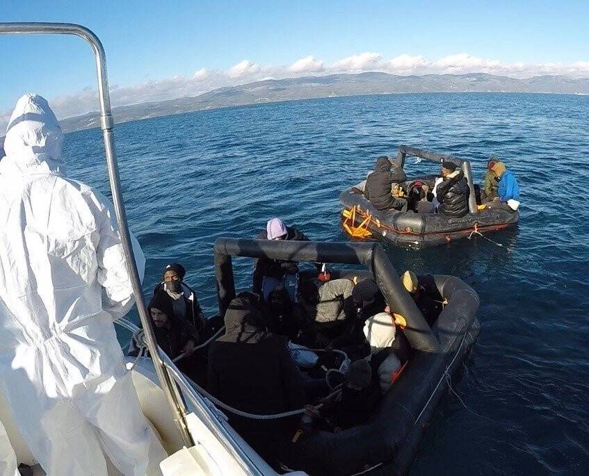 Çanakkale açıklarında 52 düzensiz göçmen kurtarıldı