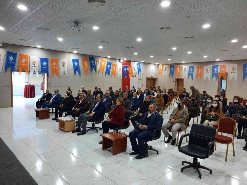 AK Parti’de ilçe danışma meclisleri sürüyor