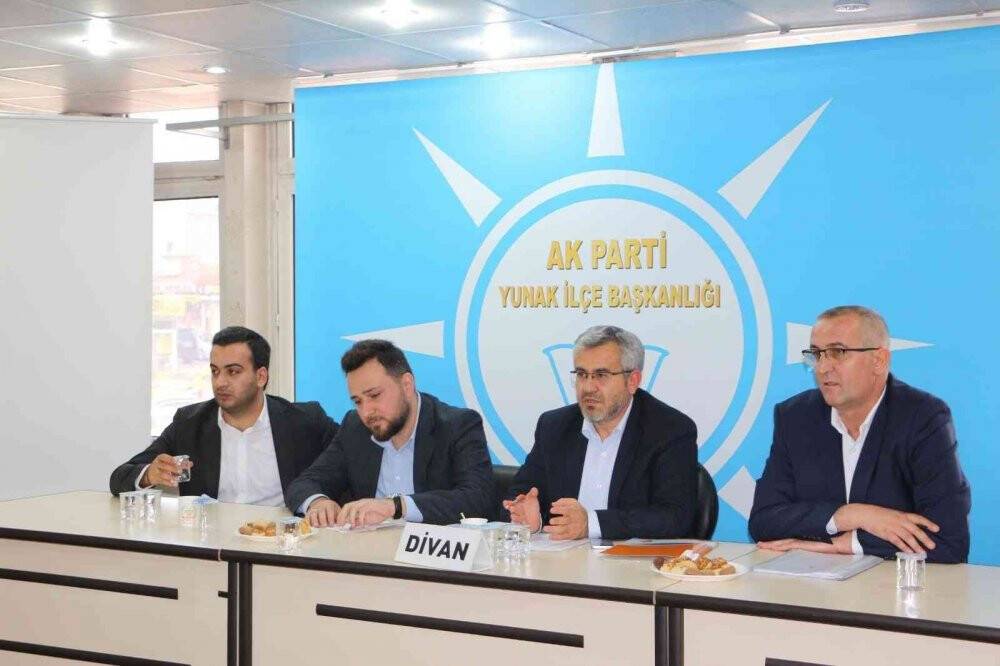 AK Parti’de ilçe danışma meclisleri sürüyor