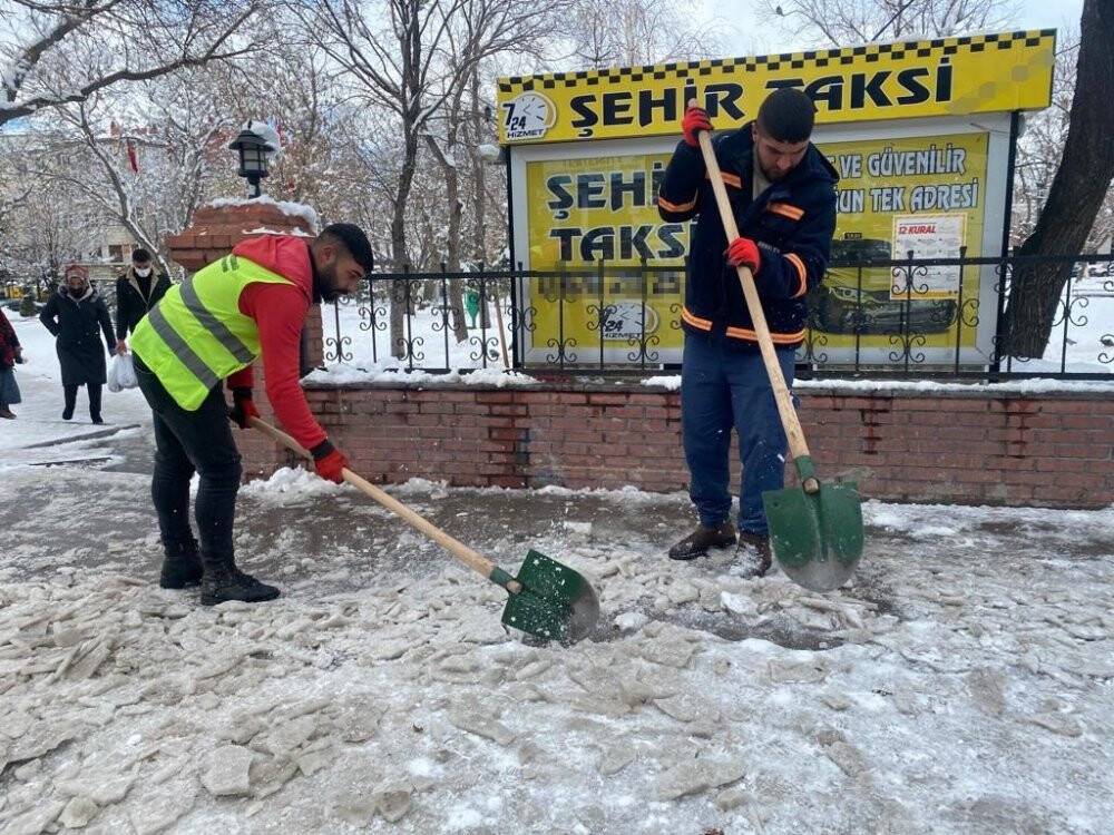 Dondurucu soğuklar hayatı olumsuz etkiliyor