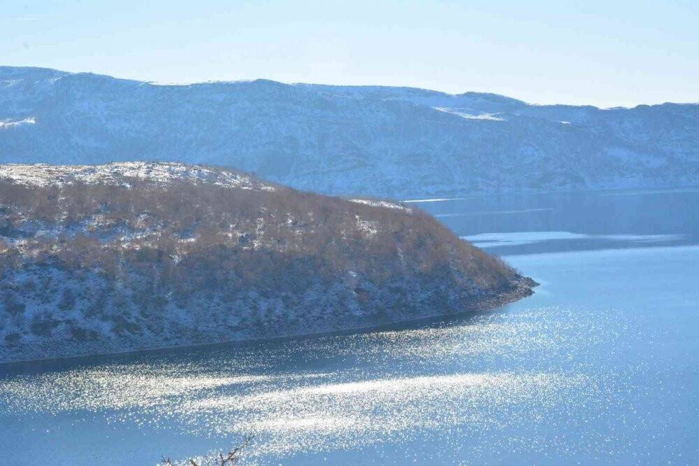 Dünyanın ikinci büyük krateri beyaz gelinliğini giydi