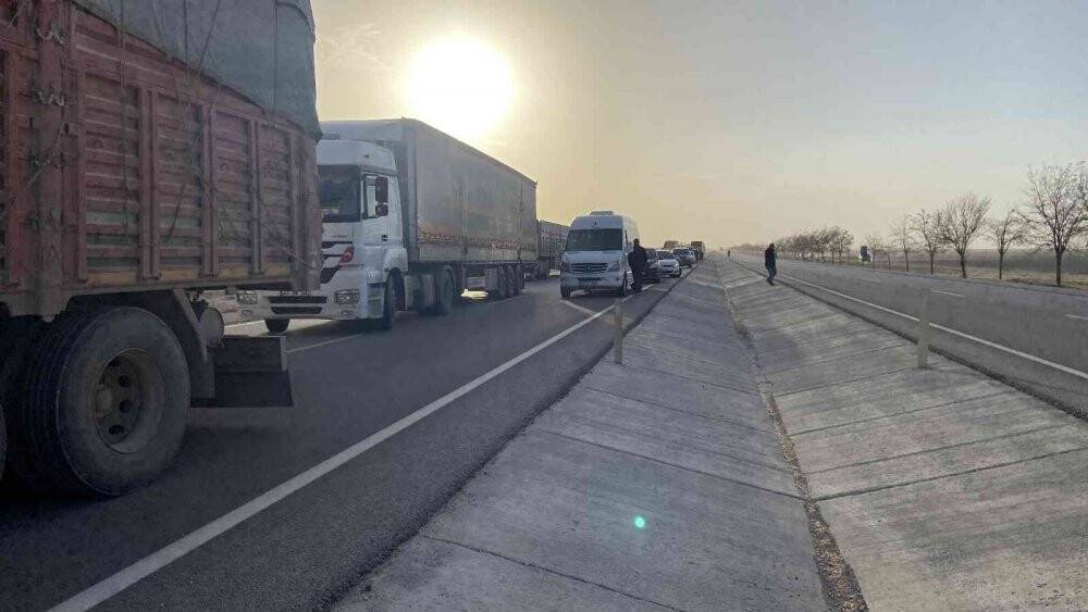 Konya’da kum fırtınası zincirleme kazaya sebep oldu: 7 yaralı