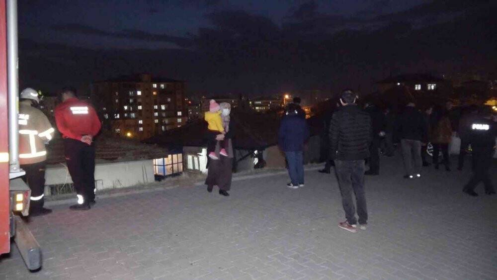 Tüp bomba gibi patladı, ev harabeye döndü