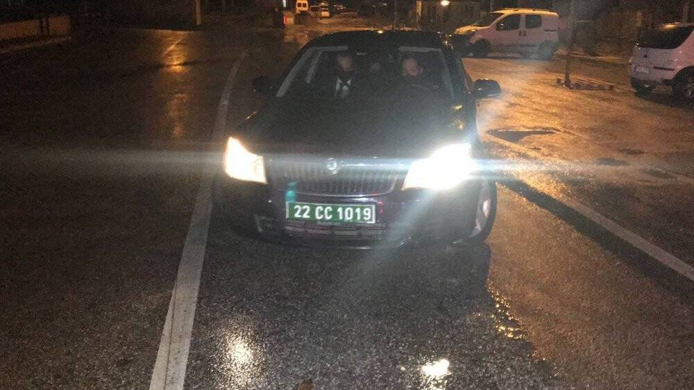 Yunan polis ile kız arkadaşı navigasyon mağduru