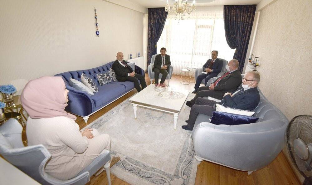 Başkan Hasan Kılca ve Kaymakam Orhan’dan şehit ailelerine ziyaret