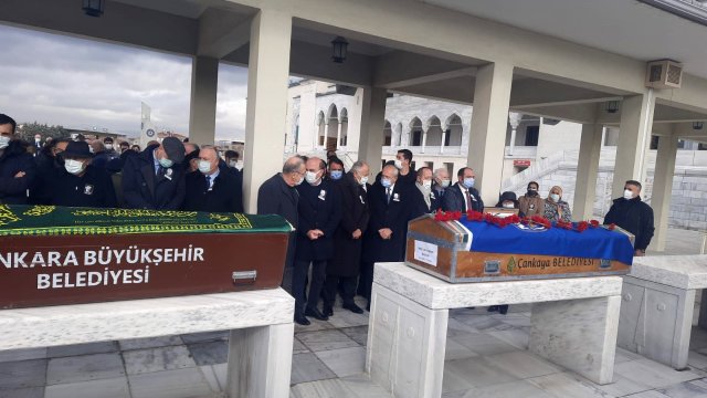 CHP lideri Kılıçdaroğlu, İktisatçı Tuncer Bulutay’ın cenaze törenine katıldı