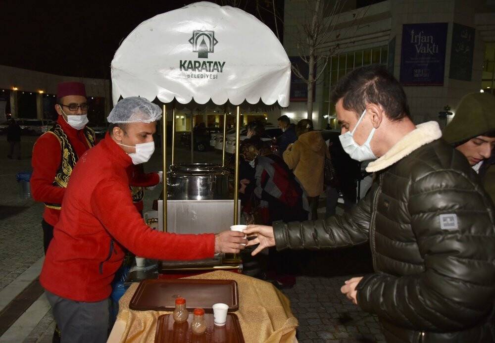 Karatay Belediyesi’nden geleneksel sahlep ikramı