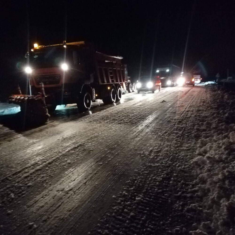 Konya-Antalya karayolunda kar kalınlığı 30 santime ulaştı