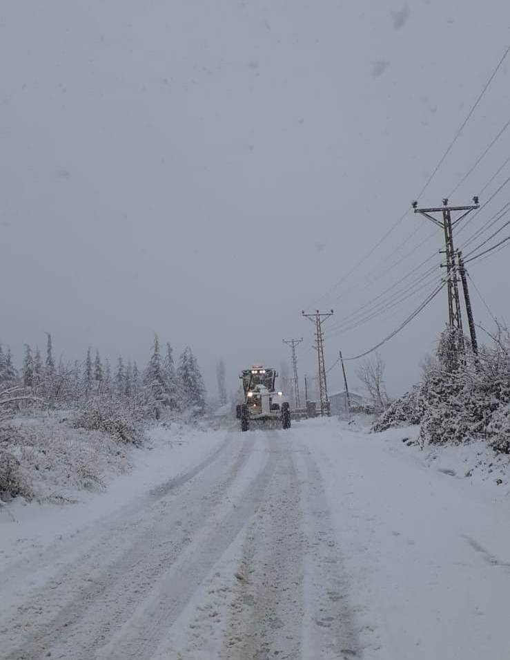 Mersin’in yüksek kesimlerinde kar yağışı etkili oldu
