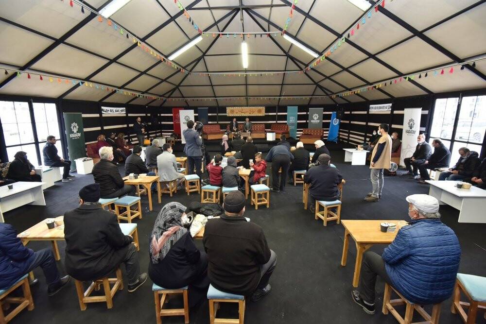 Karatay Türbeönü Buluşmaları başladı