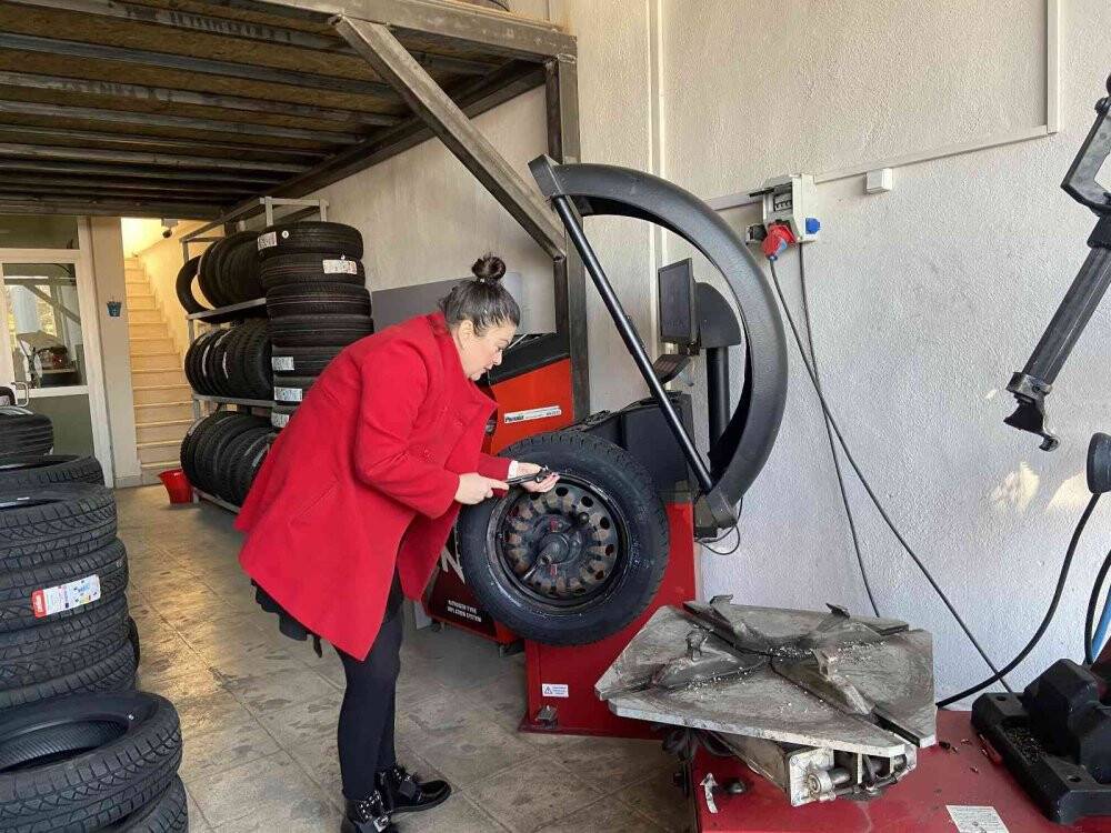 Hayallerinin peşinden koştu, Konya’nın ilk ’lastikçi abla’sı oldu