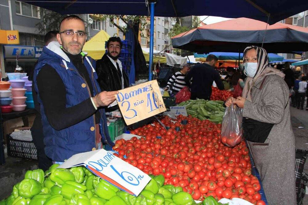 Samsun’da pazarın en ucuzu soğan, en pahalısı ıspanak