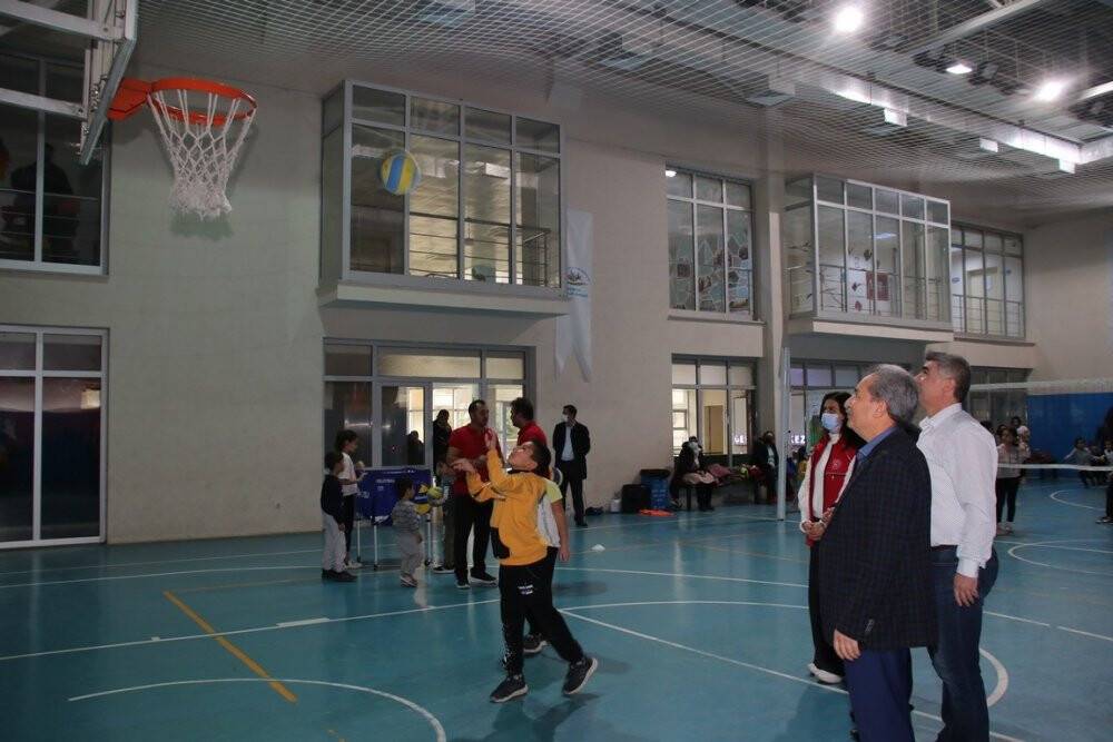 Başkan Akkaya: "Gençler ülkemizin dinamik gücüdür"