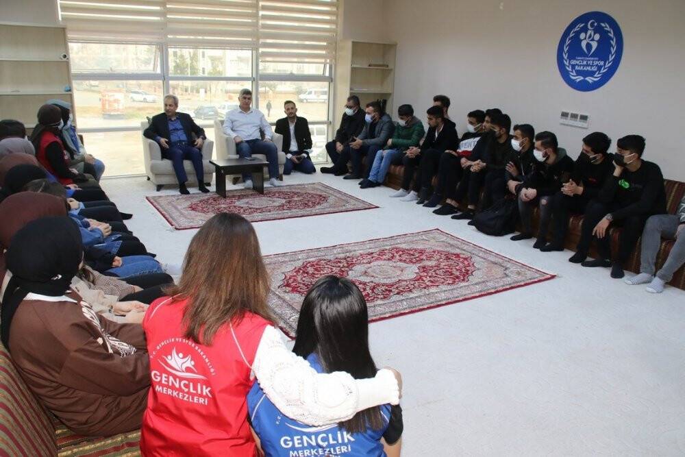 Başkan Akkaya: "Gençler ülkemizin dinamik gücüdür"