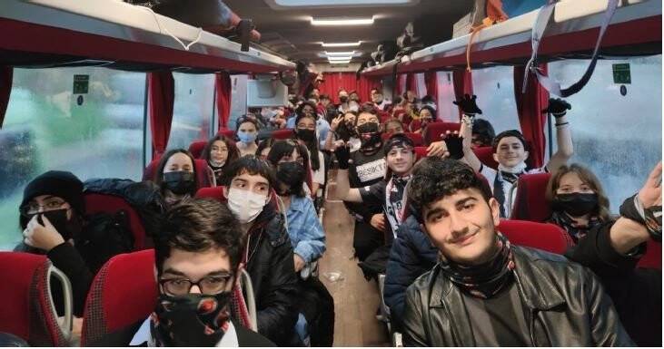 Polis terör örgütünün devşirme alanı olarak gördüğü okullara el uzattı