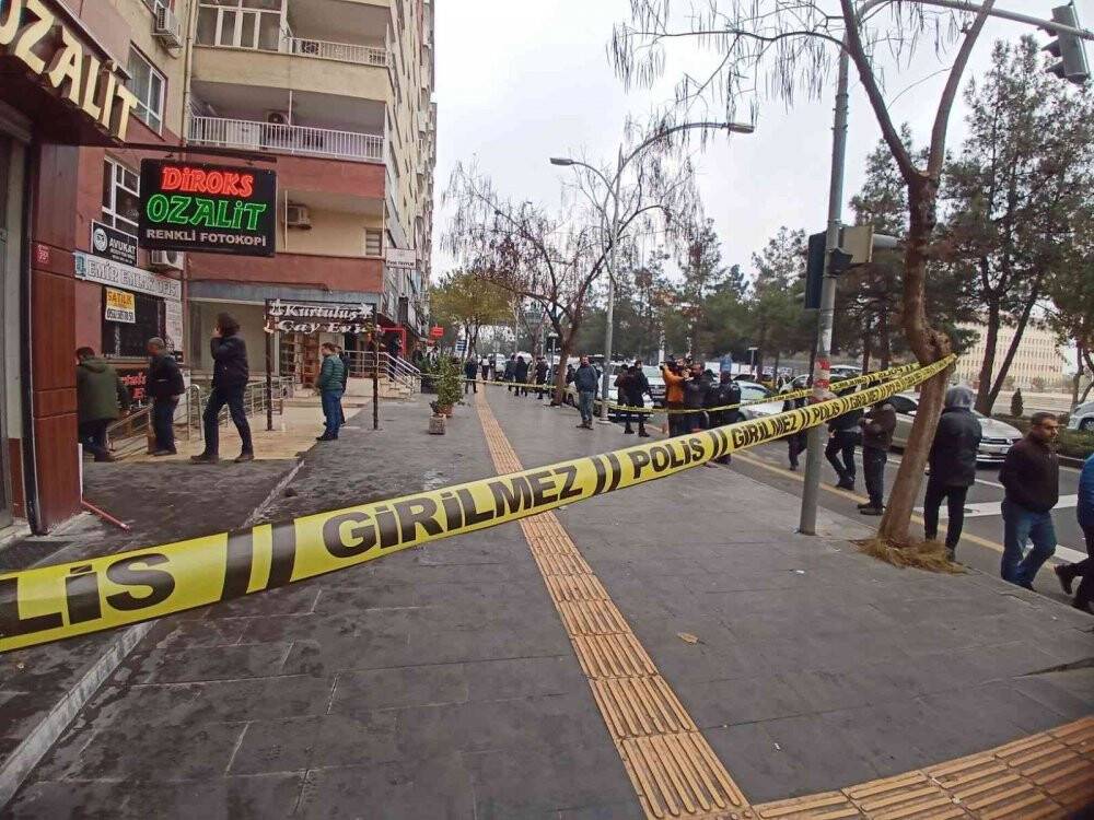 Diyarbakır’da adliye çıkışı arazi kavgası: 1 ölü, 3 yaralı