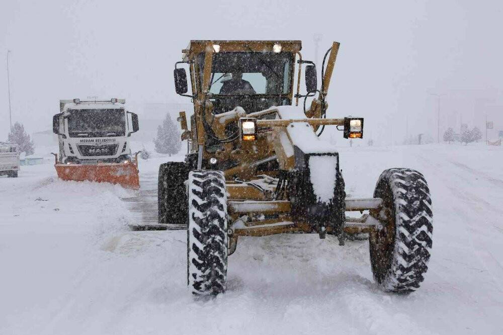 Meram’da kar ve buzlanmaya karşı hazırlıklar tamamlandı