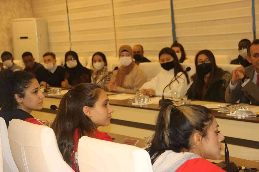 YÖK Başkanı Özvar: Türkiye, çeyrek milyon uluslararası öğrencimize ev sahipliği yapıyor