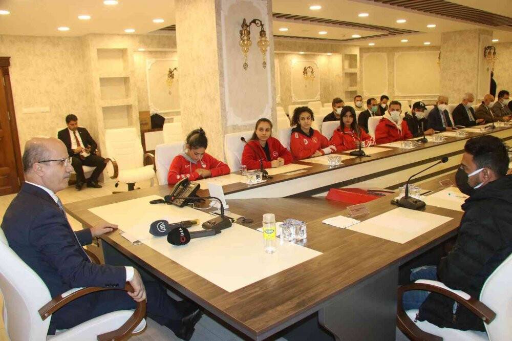 YÖK Başkanı Özvar: Türkiye, çeyrek milyon uluslararası öğrencimize ev sahipliği yapıyor