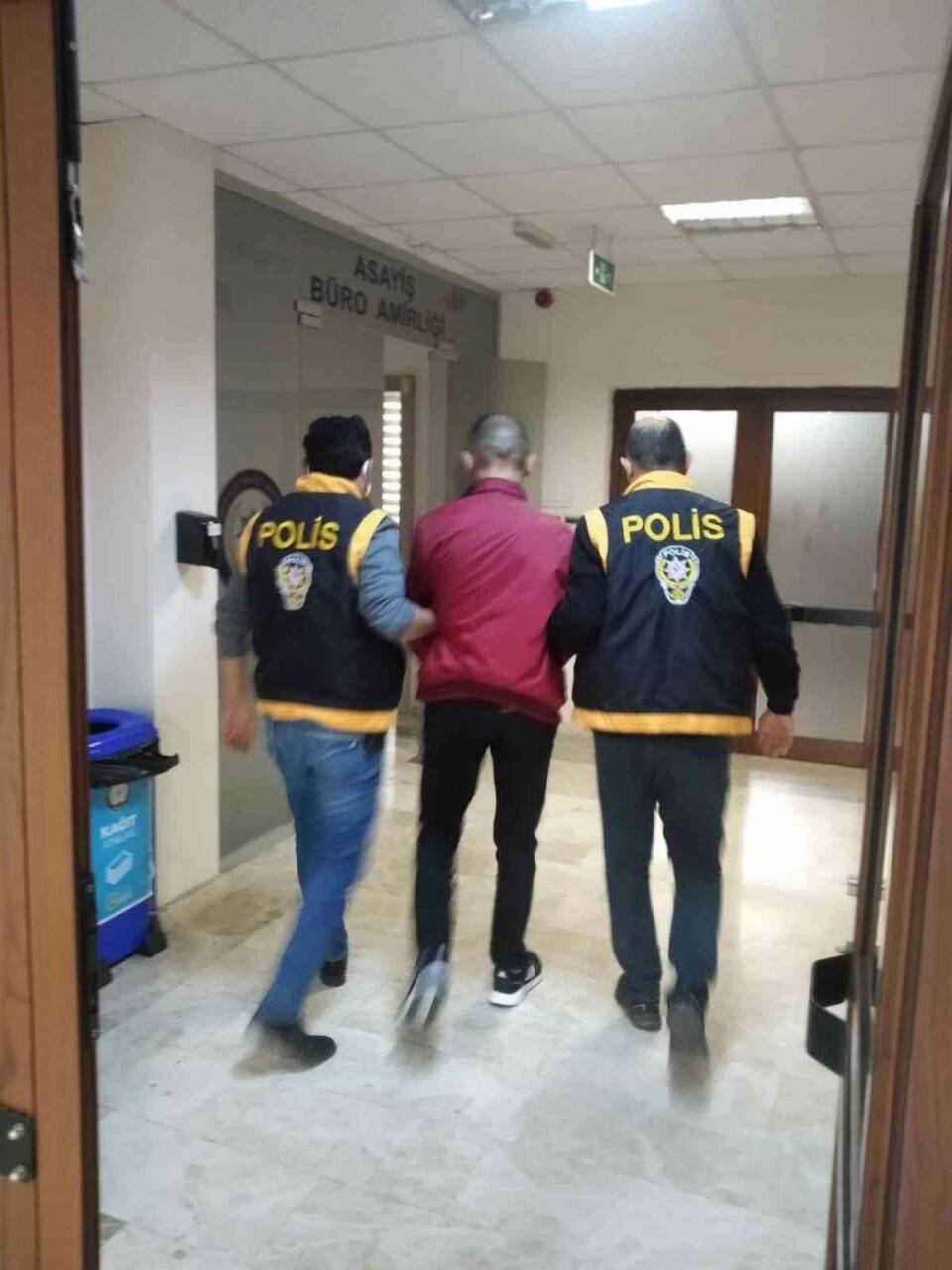 Hırsızın üzerinden çıkanlar polisi bile şaşırttı