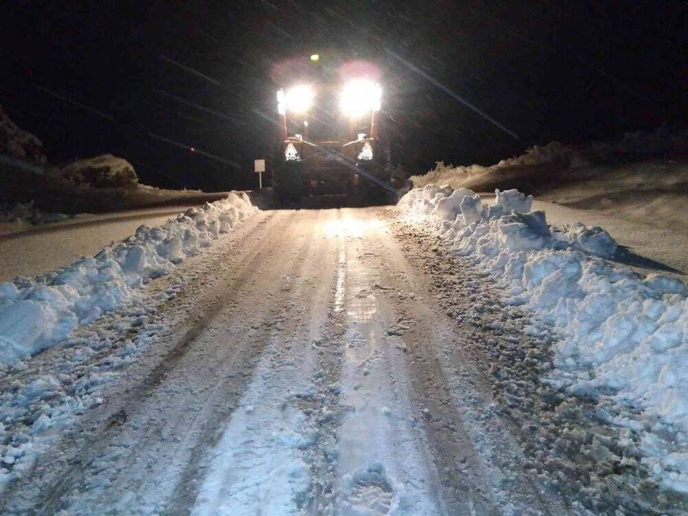 Konya Büyükşehir kar ve buzlanmaya karşı 31 ilçede görev başında