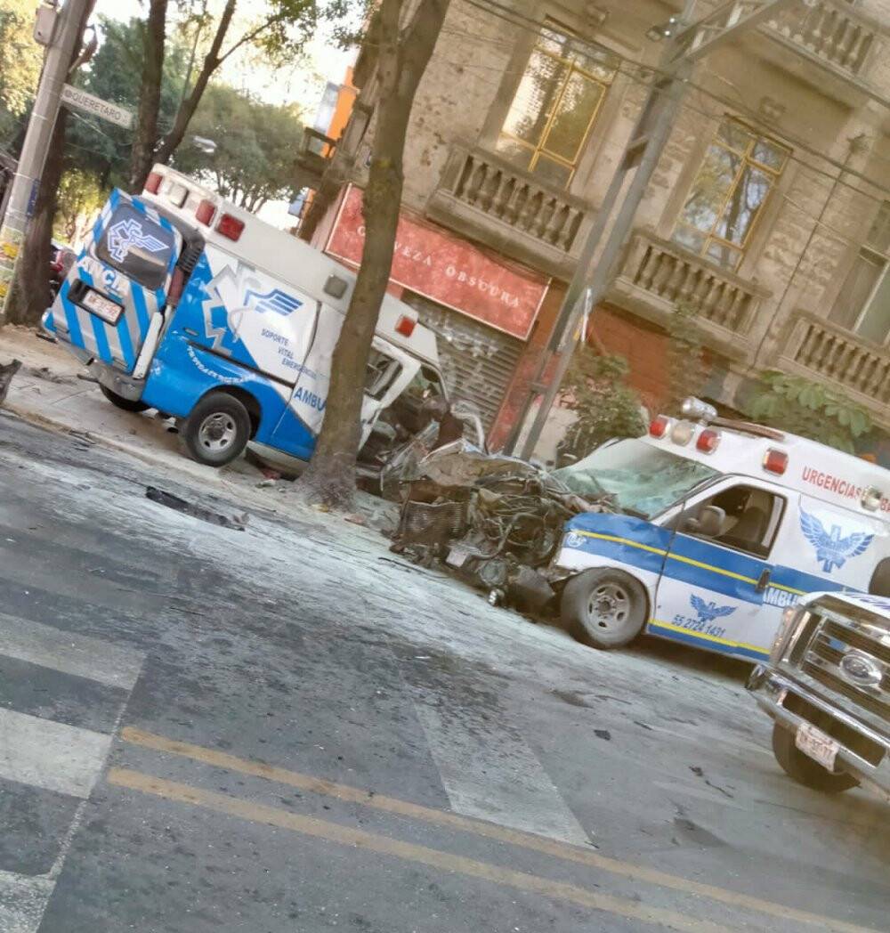 Meksika’da iki ambulans kafa kafaya çarpıştı: 7 yaralı