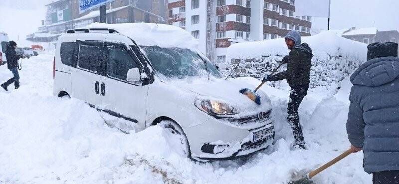 Uludağ’da kar kalınlığı 40 santimetreye ulaştı
