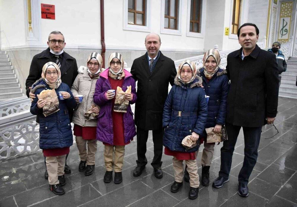 Hatice Hatun Külliyesi’nde Sabah namazı coşkusu