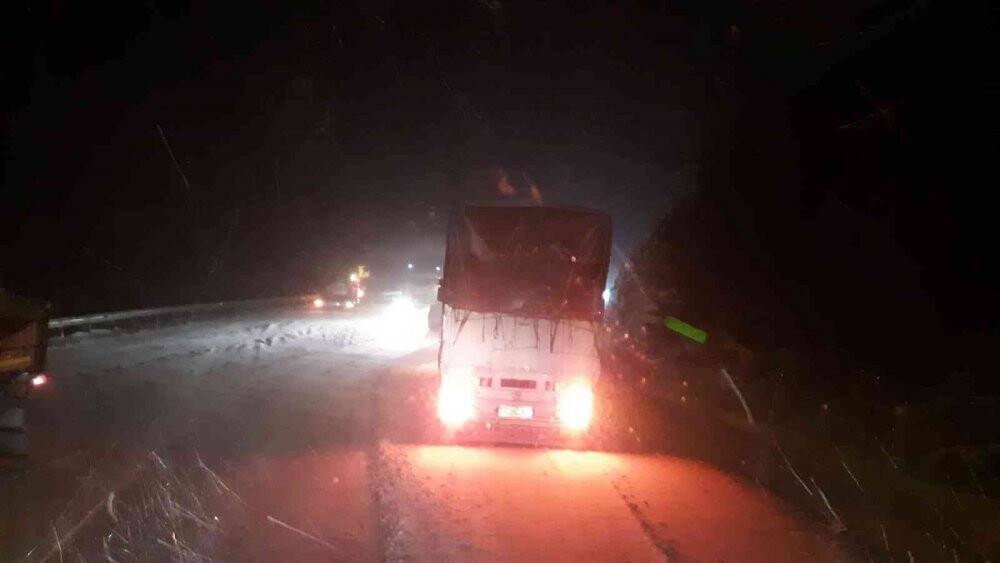 Konya-Antalya karayolunda kar yağışı