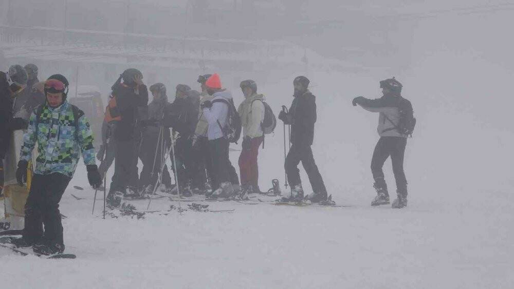 Uludağ’da kayak sezonu açıldı