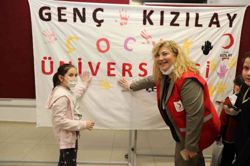 3 gün boyunca hem eğlendiler, hem de bilimsel çalışmalara tanık oldular