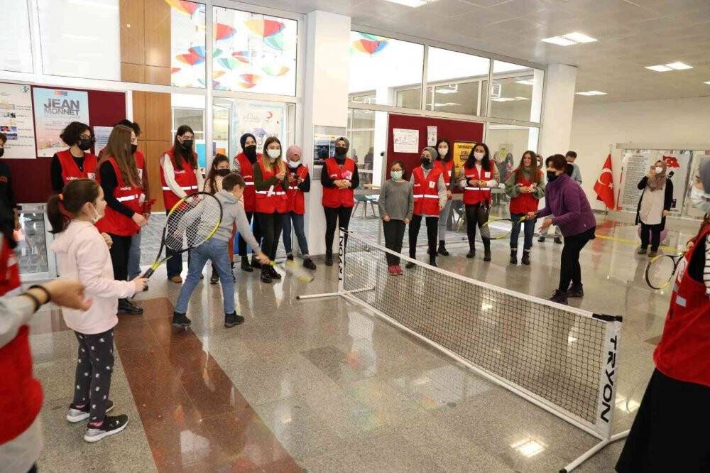 3 gün boyunca hem eğlendiler, hem de bilimsel çalışmalara tanık oldular