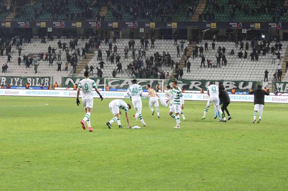 Endri "Çekiçi" 90+2'de indirdi