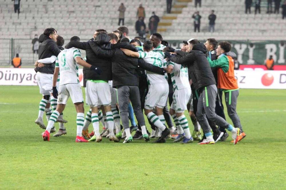 Endri "Çekiçi" 90+2'de indirdi