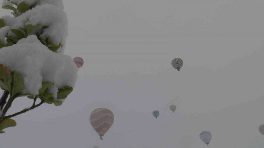 Kapadokya’da balonlar 13 gün aradan sonra yeniden havalandı