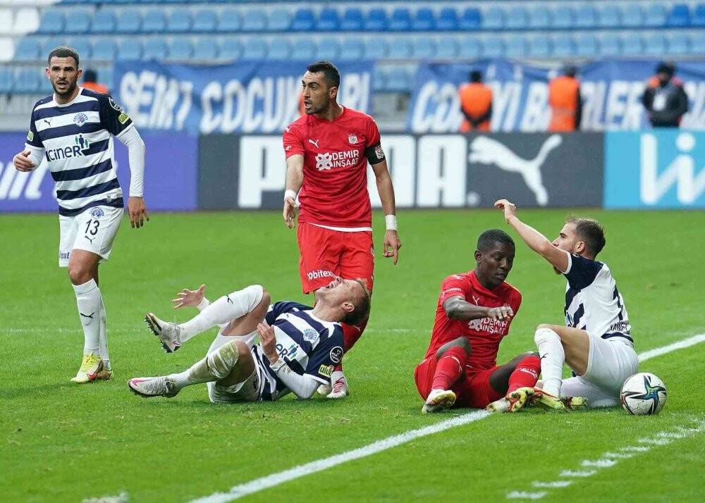 Spor Toto Süper Lig: Kasımpaşa: 1- Sivasspor: 3 (Maç sonucu)