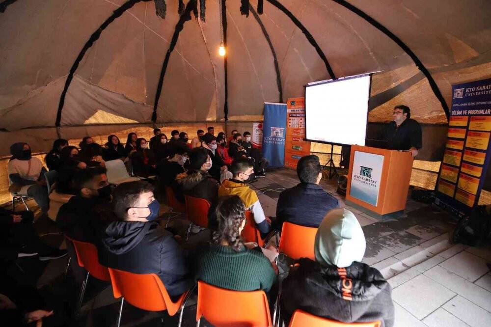 'Var Olmanın Dijital Yolculuğu' dijital sanat sergisi sona erdi