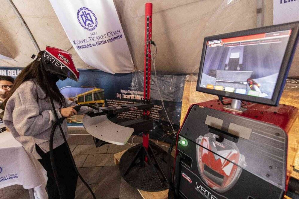 'Var Olmanın Dijital Yolculuğu' dijital sanat sergisi sona erdi