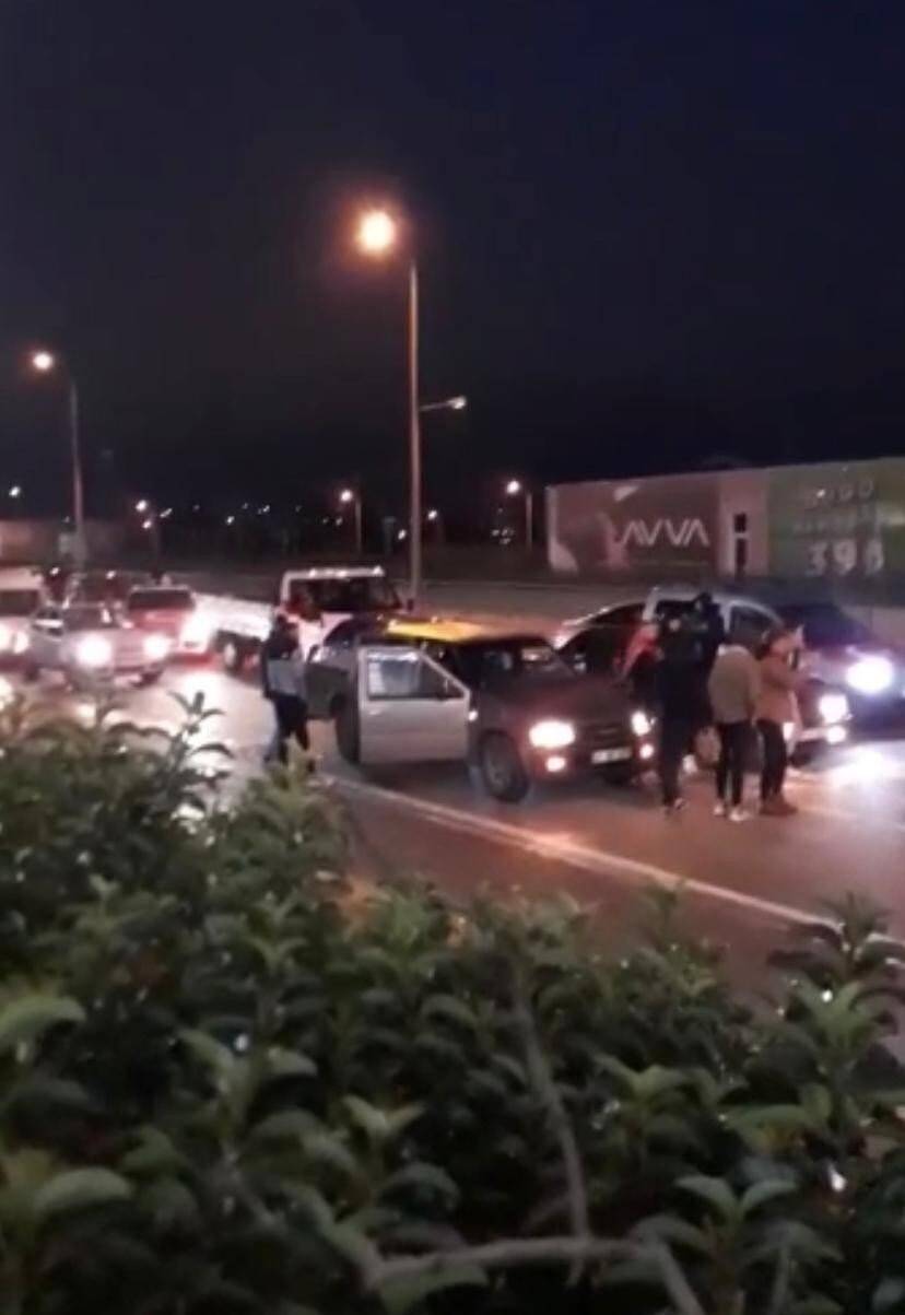 Bursa’da asker eğlencesi için trafiği böyle kapattılar