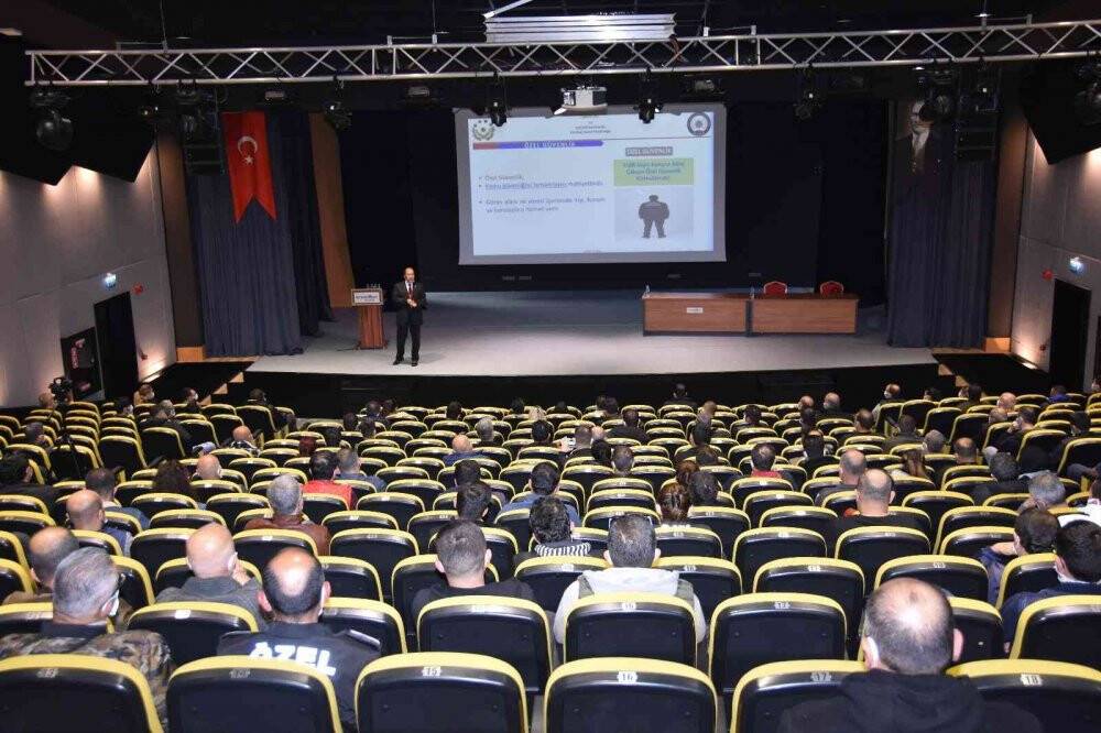 Antalya’da özel güvenlik görevlileri ve emniyet personeline eğitim