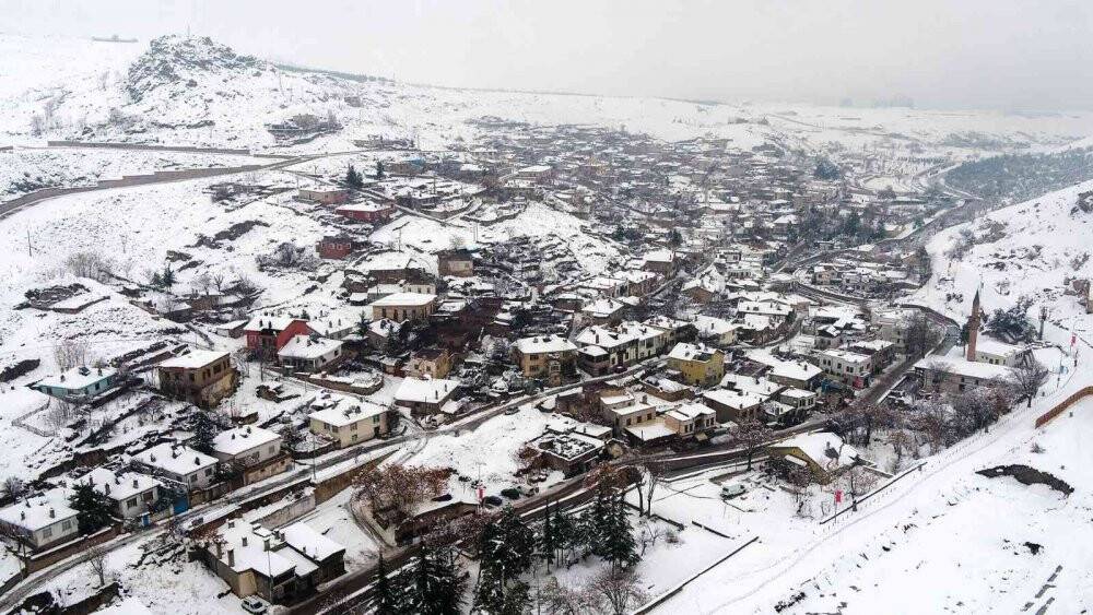 Konya’da kartpostallık kar manzarası