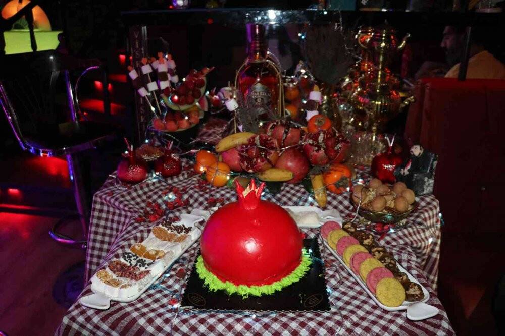 İranlılar 21 Aralık gecesini Van’da kutladı