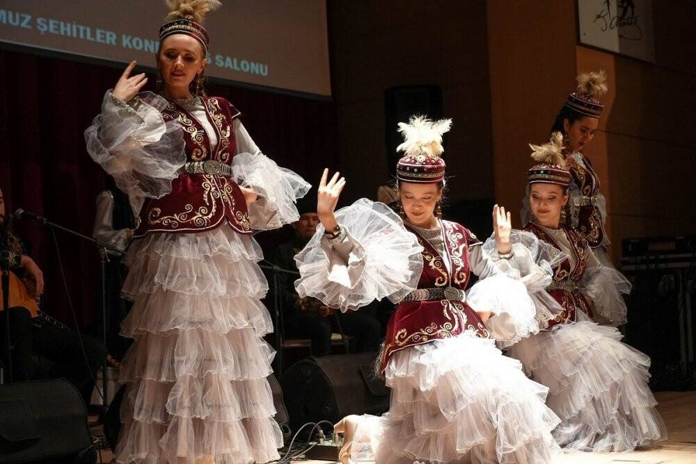 KBÜ’de Türk Dünyası rüzgarı esti