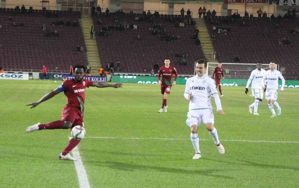 Konyaspor'da büyük yürüyüş sürüyor