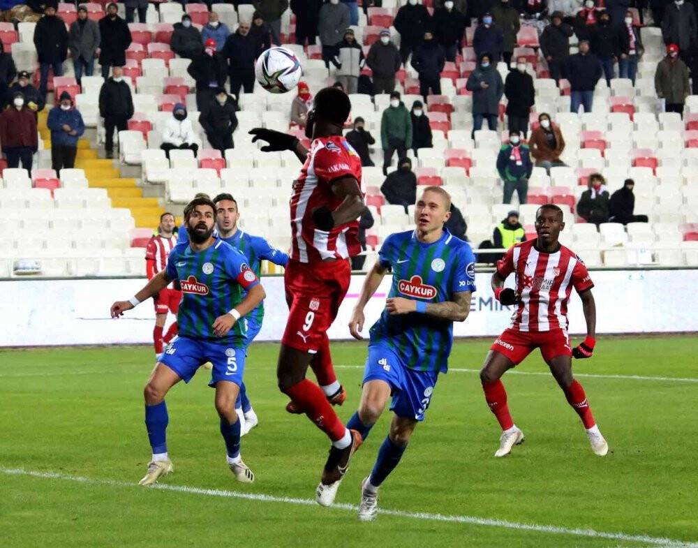 Spor Toto Süper Lig: DG Sivasspor: 1 - Çaykur Rizespor: 1 (Maç sonucu)