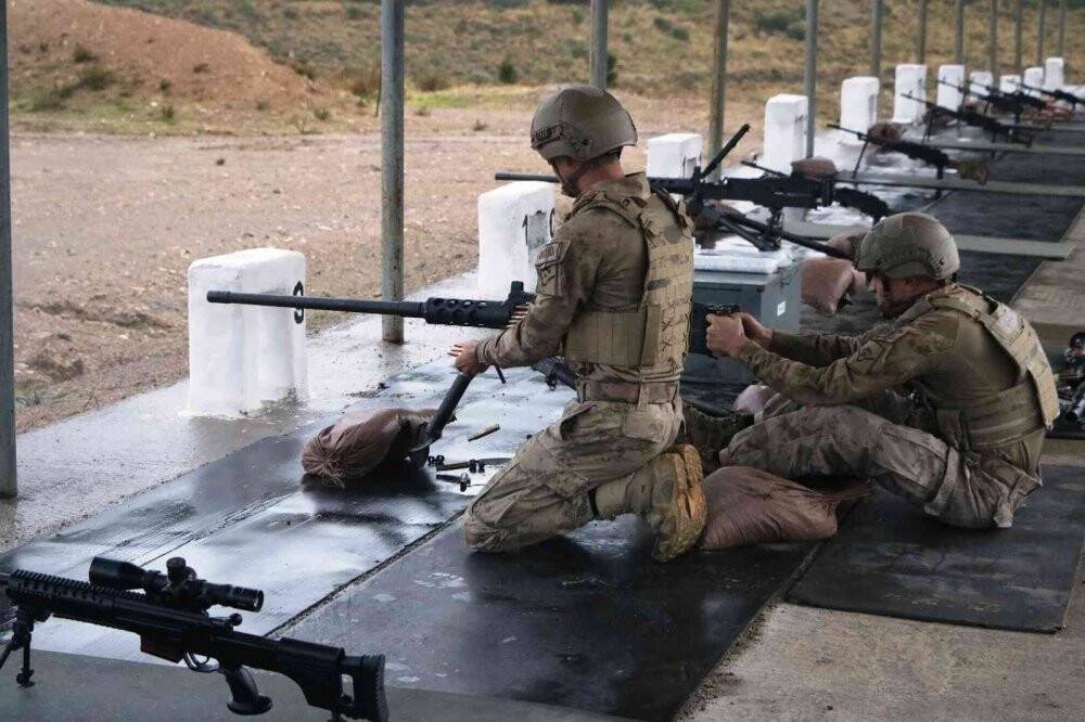 Jandarma komandoların nefes kesen eğitimi