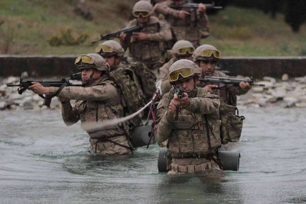 Jandarma komandoların nefes kesen eğitimi