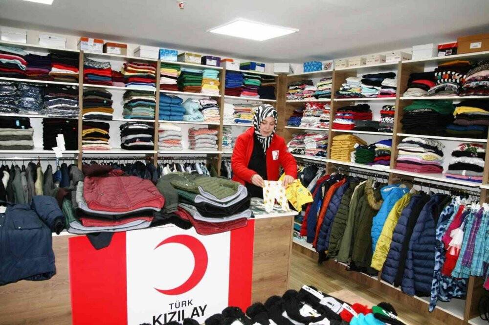 Kulu’da Kızılay butik mağazası dualarla açıldı